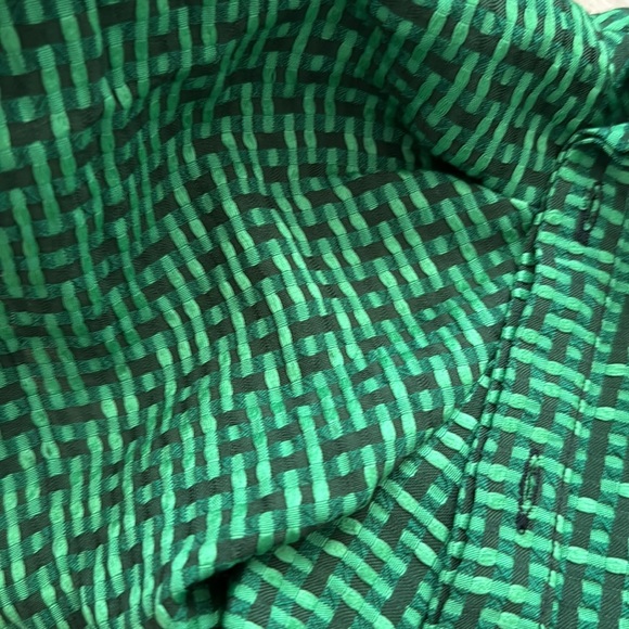 Off Shoulder Raffled Sleaves - Picture 4 of 5